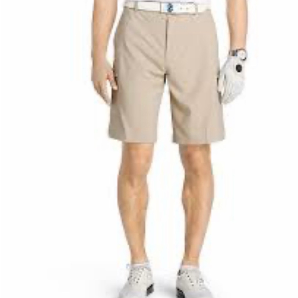 IZOD Men’s Beige Golf Shorts 34